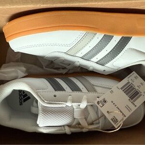 Adidas Breaknet 2.0 White and Gray Sneakers 13K New with box